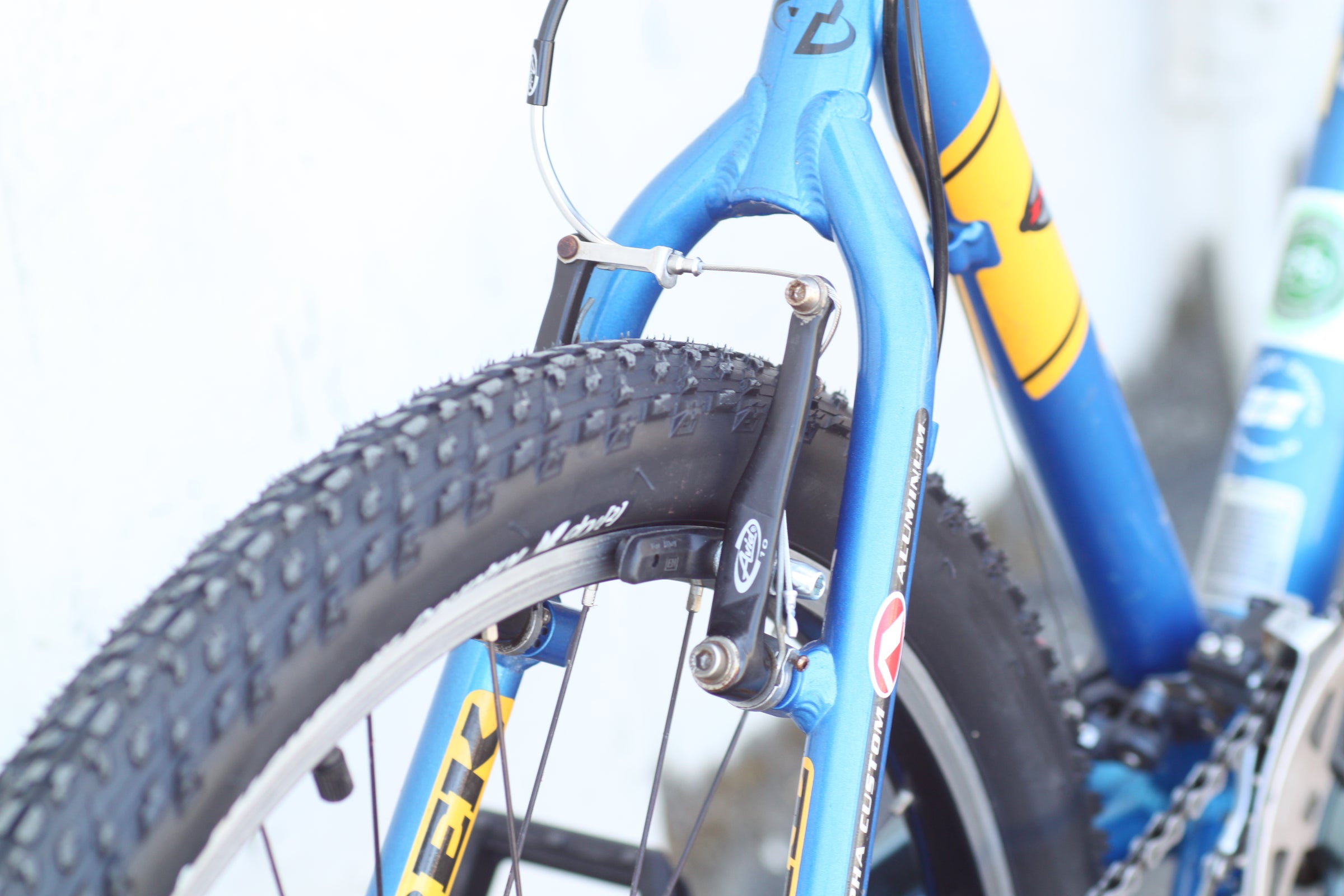 Trek 7000 ZX Series Vintage MTB Hardtail with RockShox Fork, New