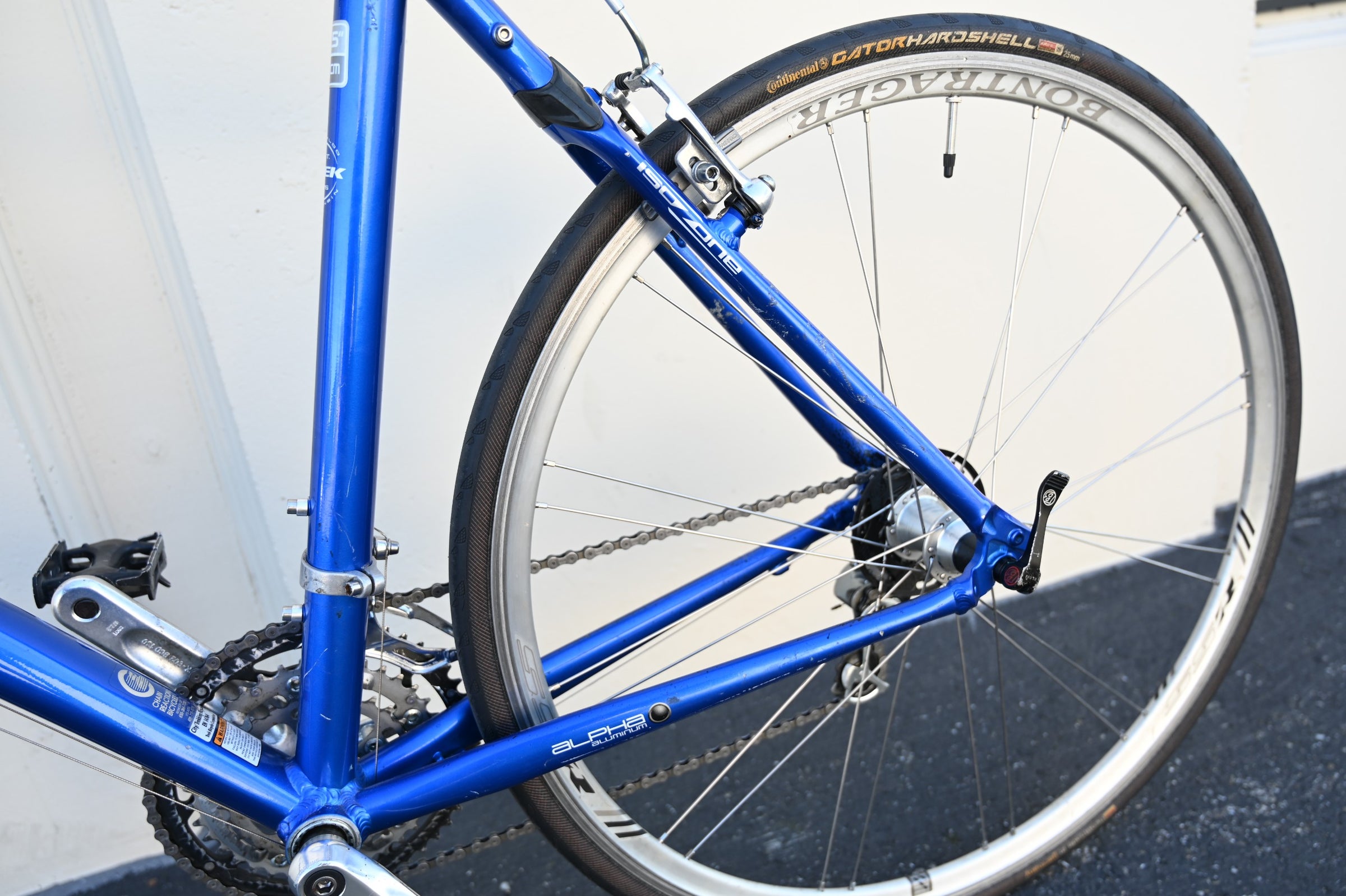 Trek 7.6 FX Commuter Fitness Hybrid with Carbon Fork, IsoZone
