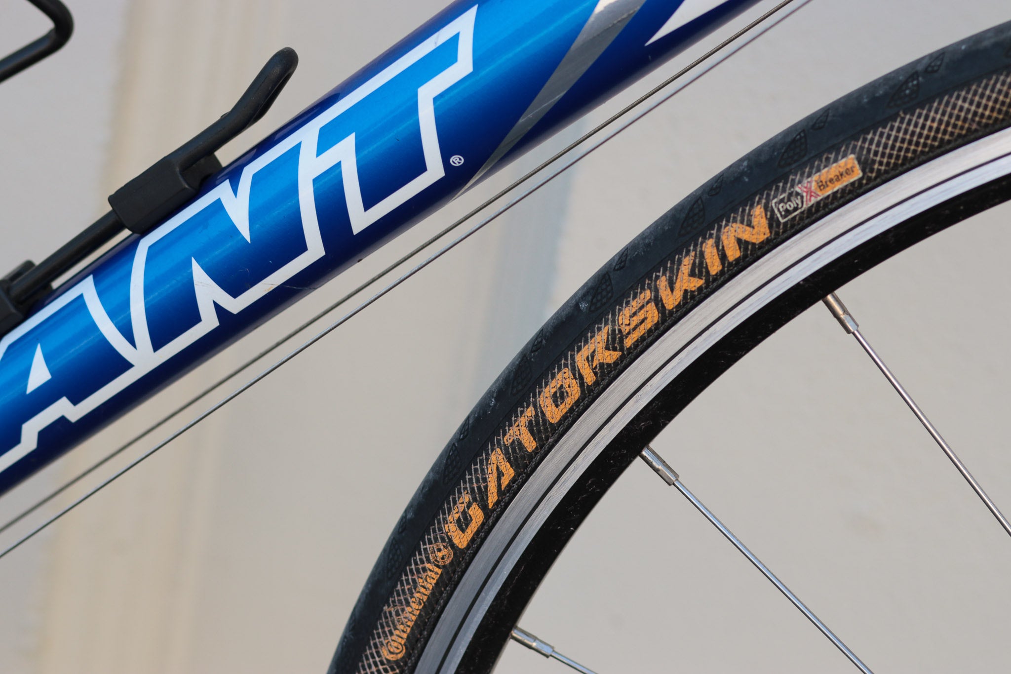 Giant OCR 1 Road Bike with Composite Fork and Shimano Ultegra S