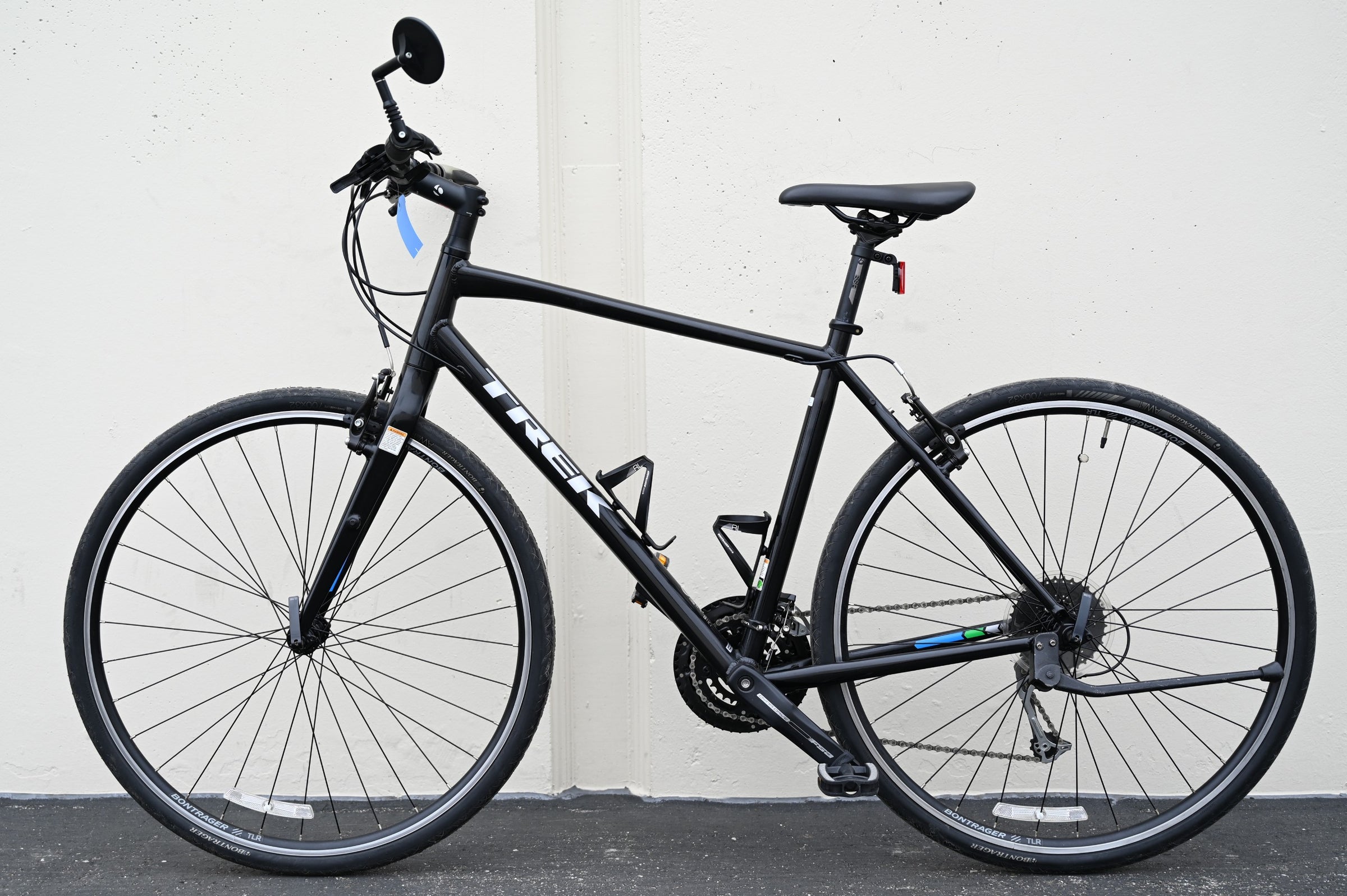 福岡　アルメリック5.8 BLACK & White  EPS フレックスバー Trek FX 3 Commuter Fitness Hybrid with Carbon Fork and Extras - 20