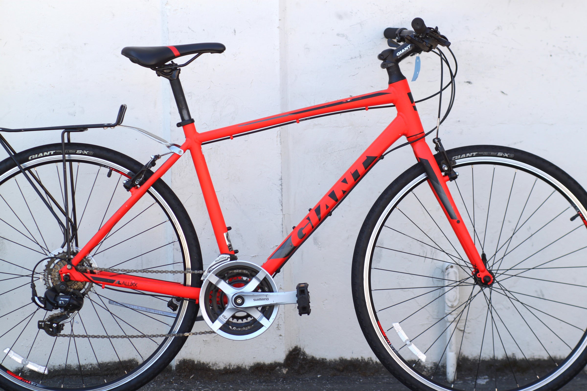 giant commuter bicycle Giant Escape 3 Commuter Hybrid with Rear Rack, Great Condition M red - ZQLS  | Used Bikes for Sale - Silicon Valley Bicycle Exchange