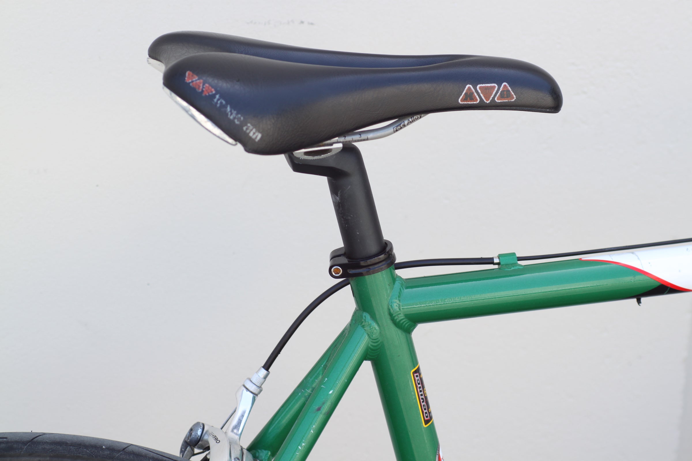 Devinci Chicane Aero Aluminum Road Bike with Shimano Drivetrain LG