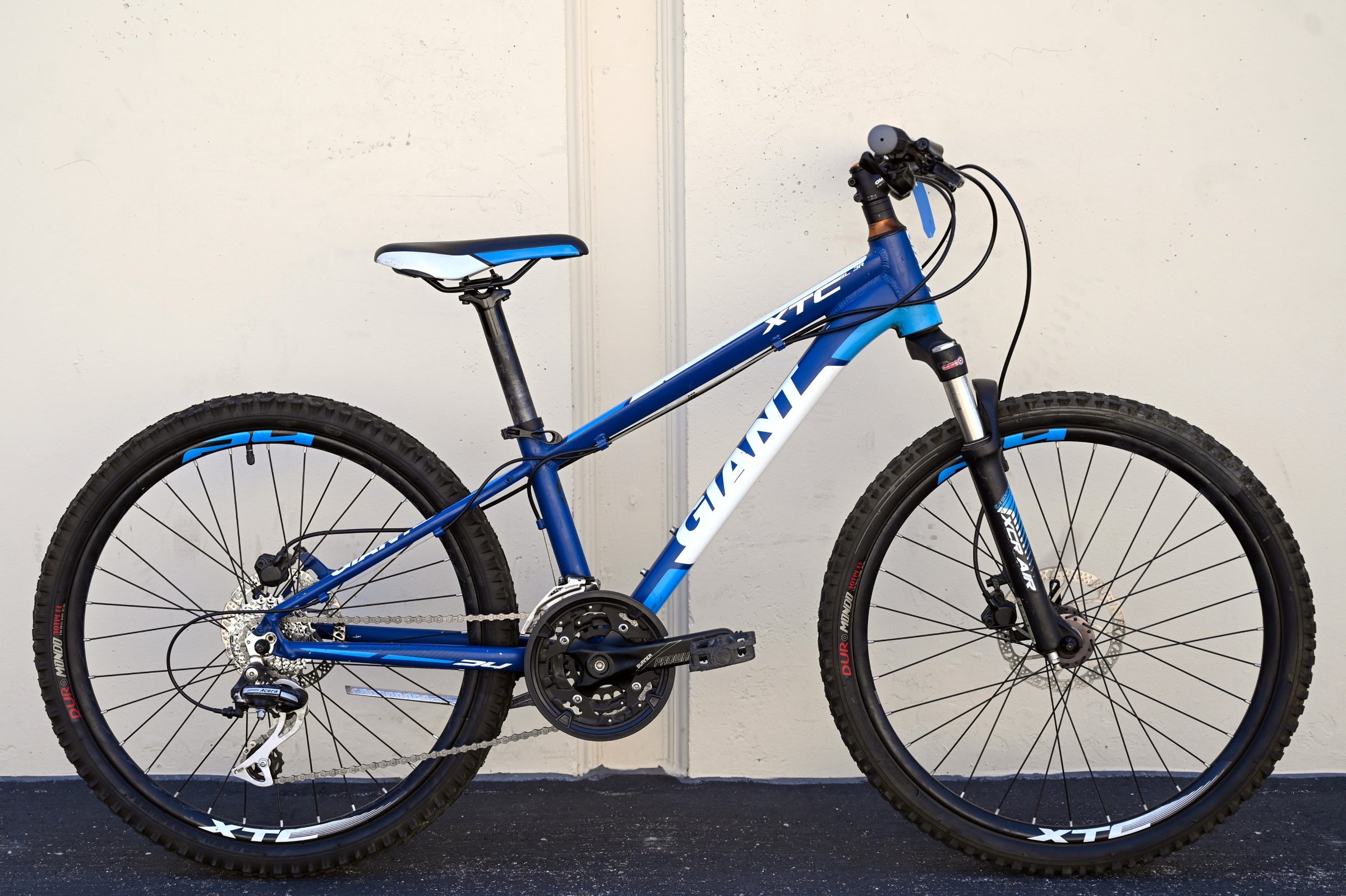 Giant XTC SL Jr 24 Kid's Bike with Hydraulic Disc Brakes, New