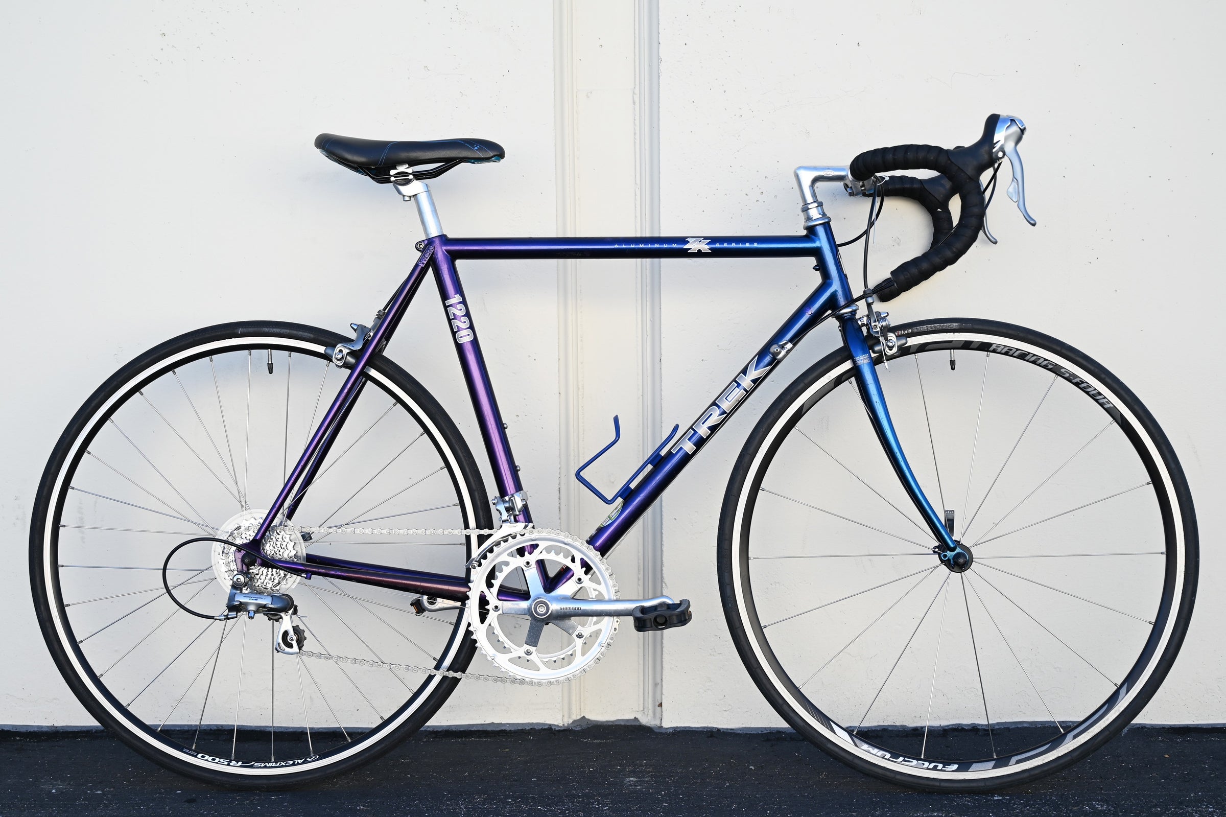 YKT☆ Trek 1220 Vintage Road Bike with ZX Series Aluminum Frame, Shimano