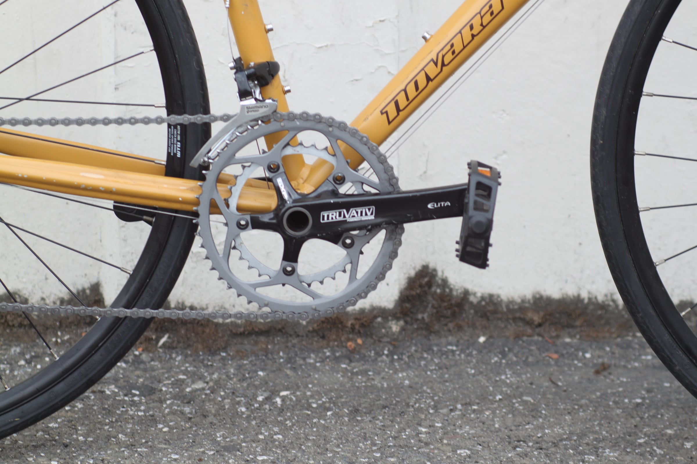 biwaページ Novara Big Buzz Gravel Commuter Hybrid with Disc Brakes 18