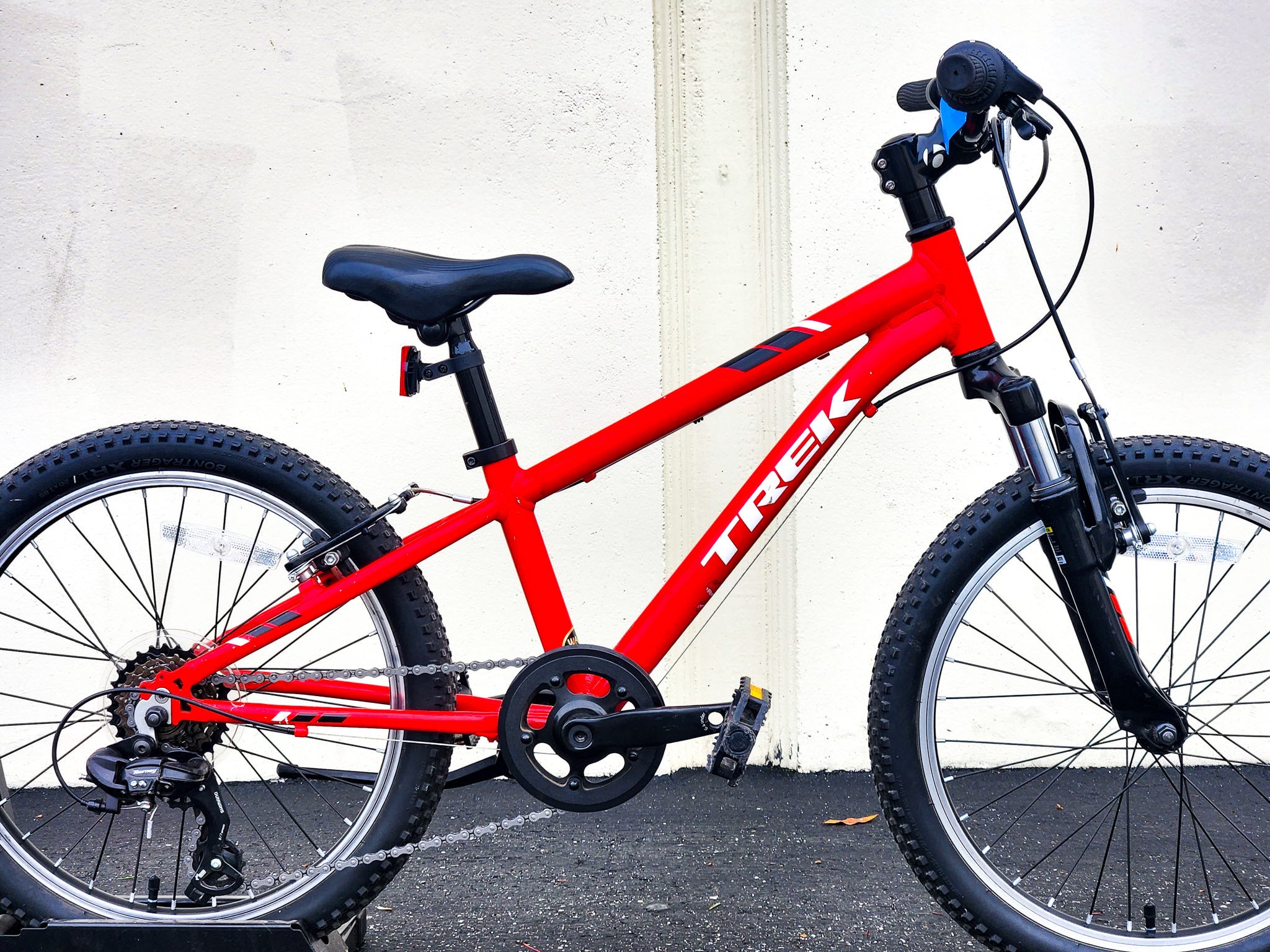 Trek Precaliber 20 Kid's Mountain Bike with Suspension Fork red - MELO