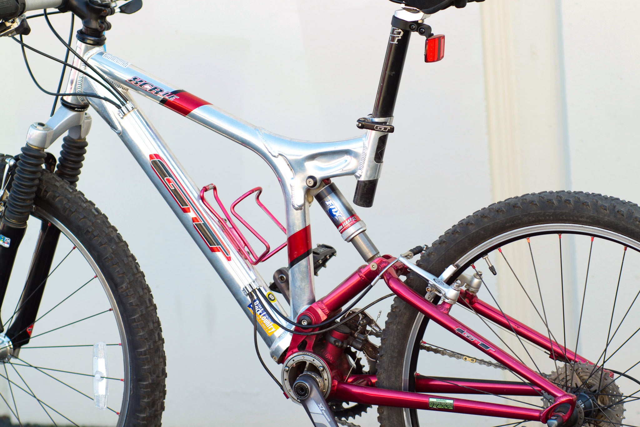 Vintage gt full suspension mountain bike hotsell