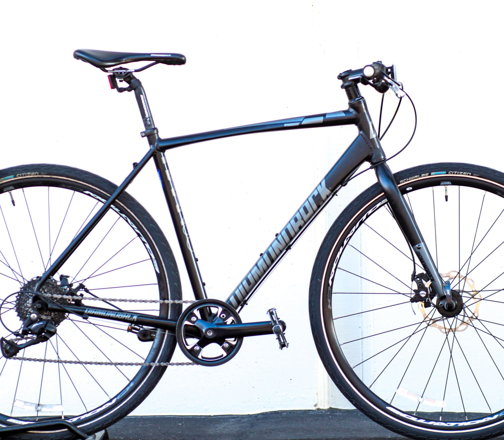 Diamondback Haanjo Metro Commuter Hybrid Bike with Disc Brakes M black VFTU