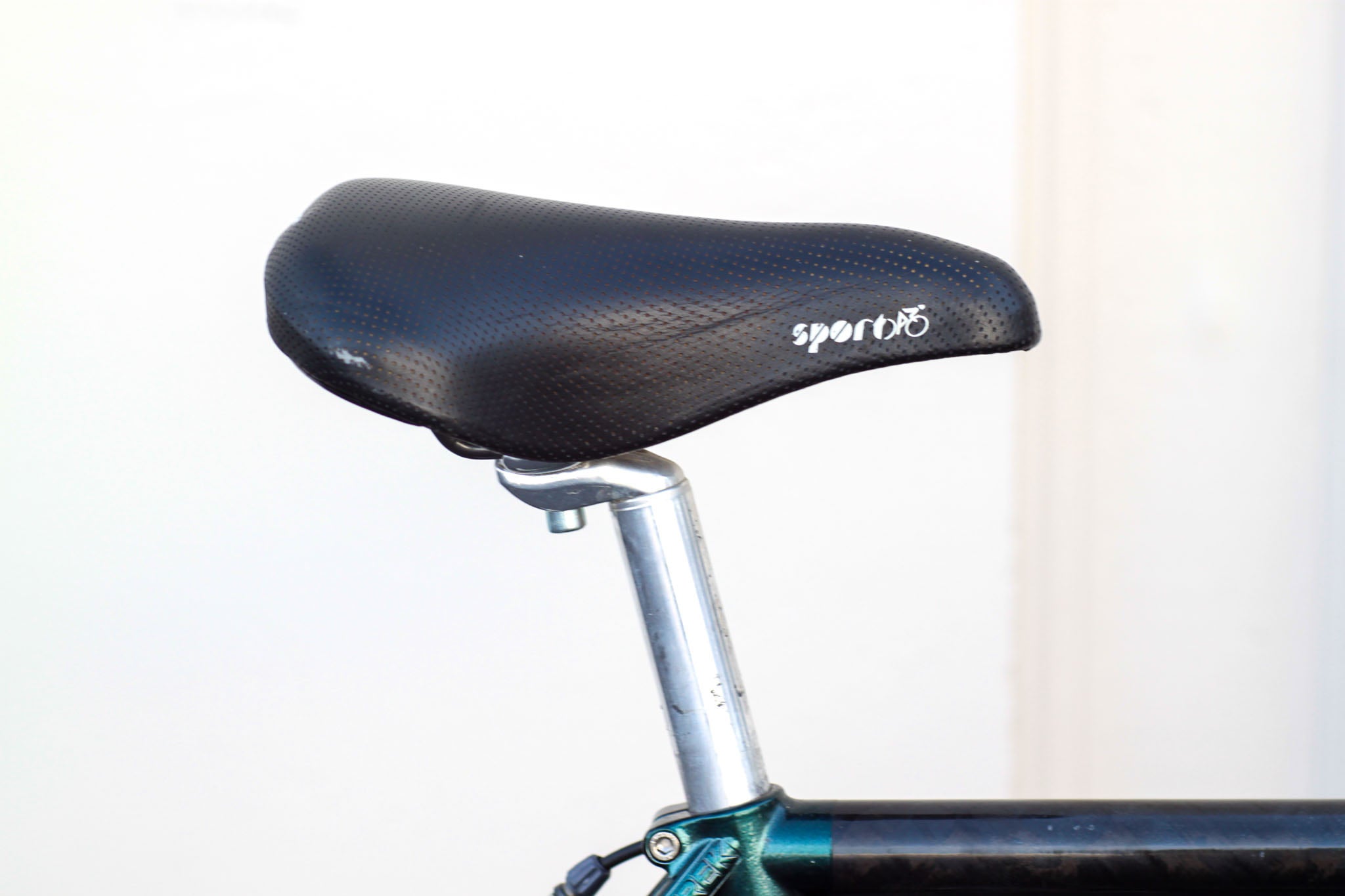 Trek 2120 carbon hotsell