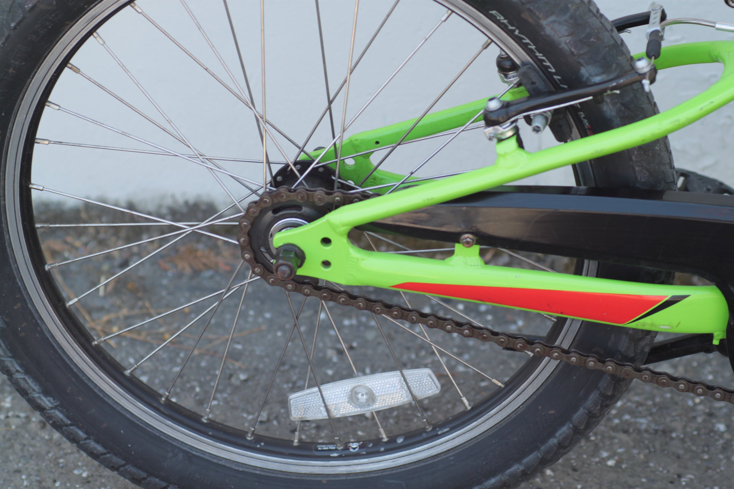 Specialized Riprock Coaster 20 Kid's Bike with Wide 20x2.3 Tires green -  ZMIH