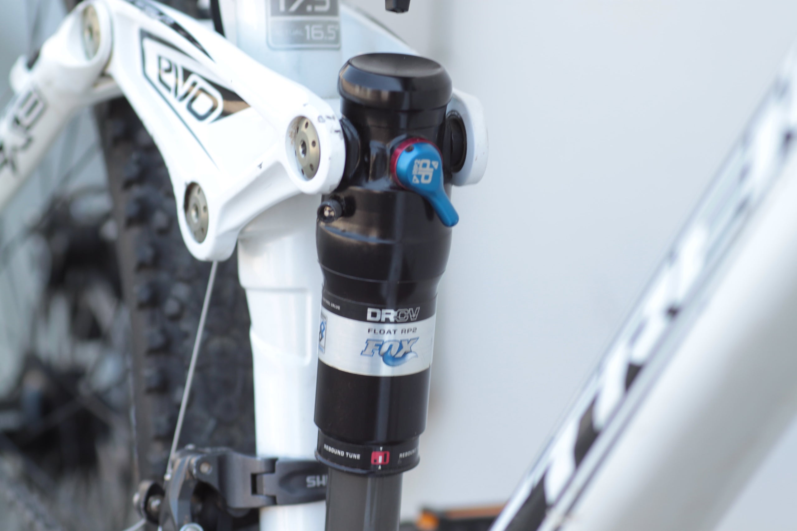 Trek Fuel EX8 Full Suspension Mountain Bike with Fox Fork and Shock Dropper Post 17.5 virtual 16.5 actual white GVJD Used Bikes for Sale Silicon Valley Bicycle Exchange Bay Area