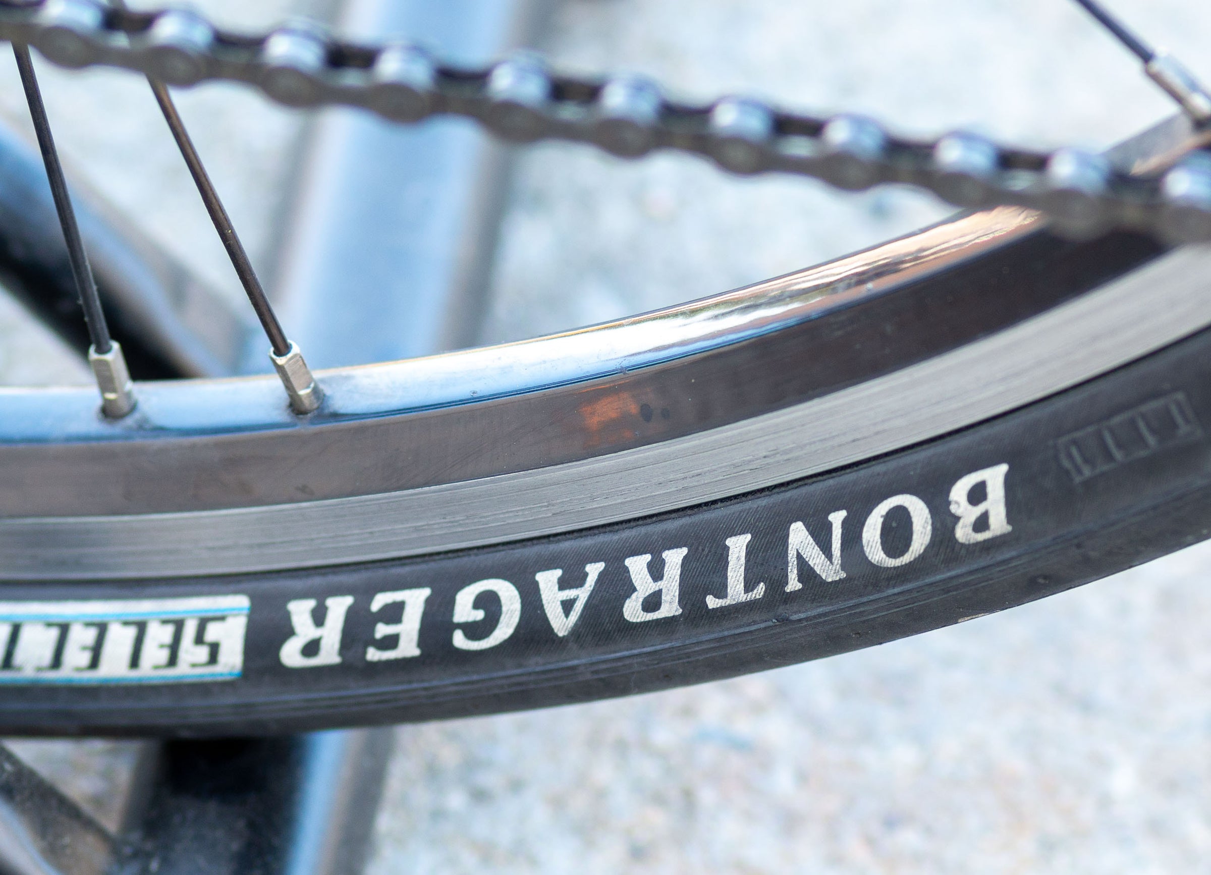Trek 7700 fx price deals