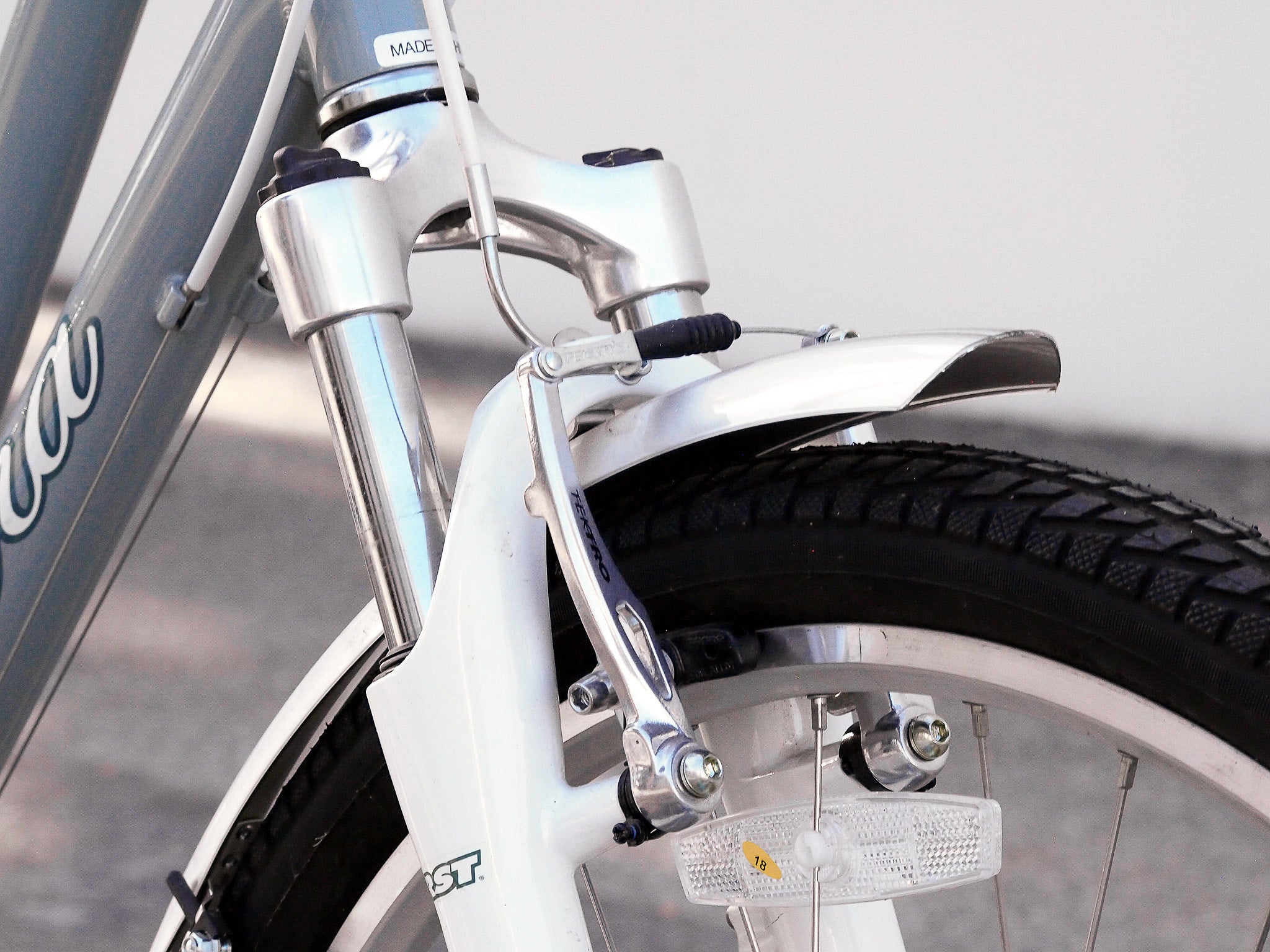 Novara Jaunt Women s Hybrid Bike S M Gray
