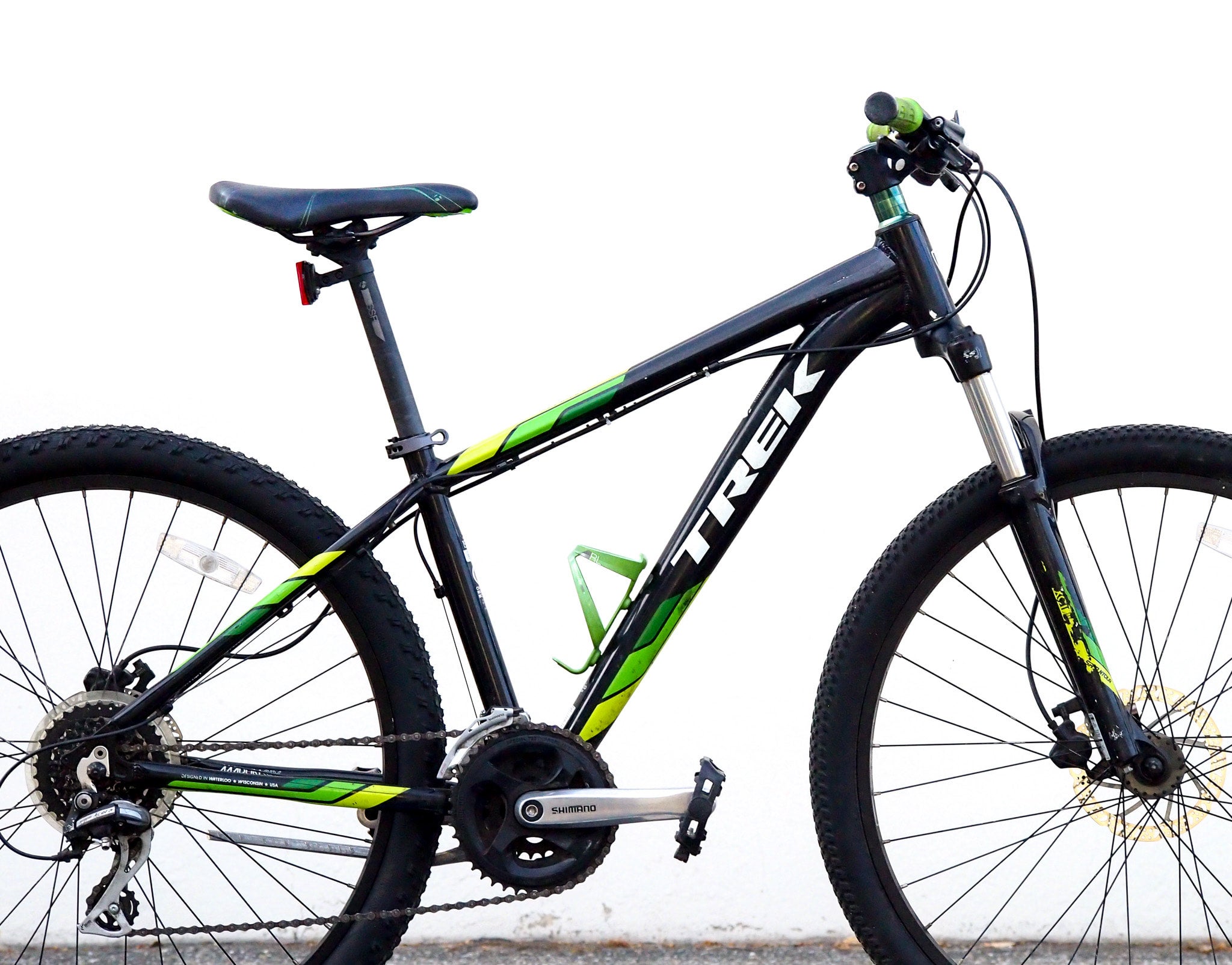 Trek marlin 6 green hotsell and black