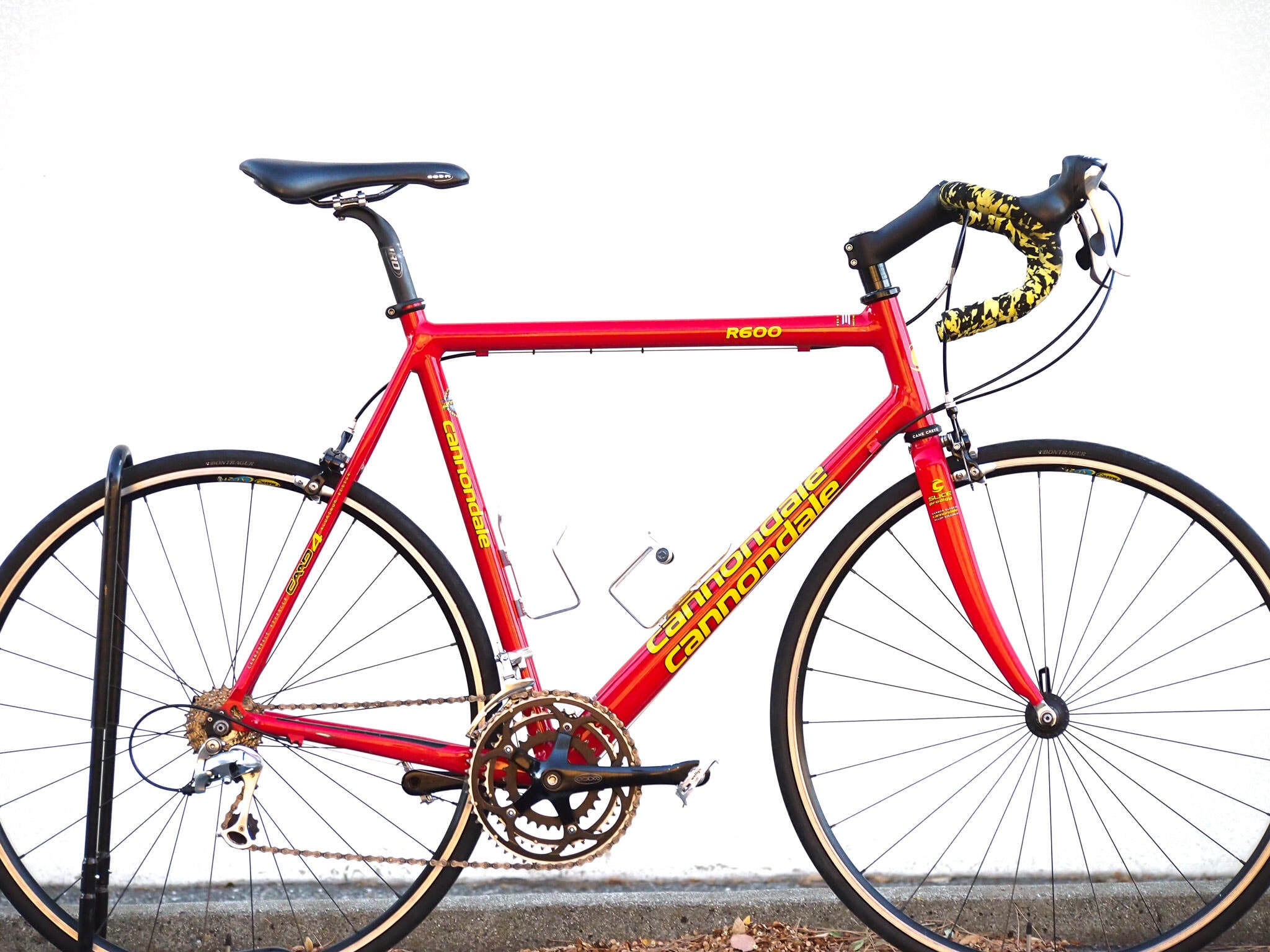 Cannondale R600 superlight classic road bike red Used Bikes for