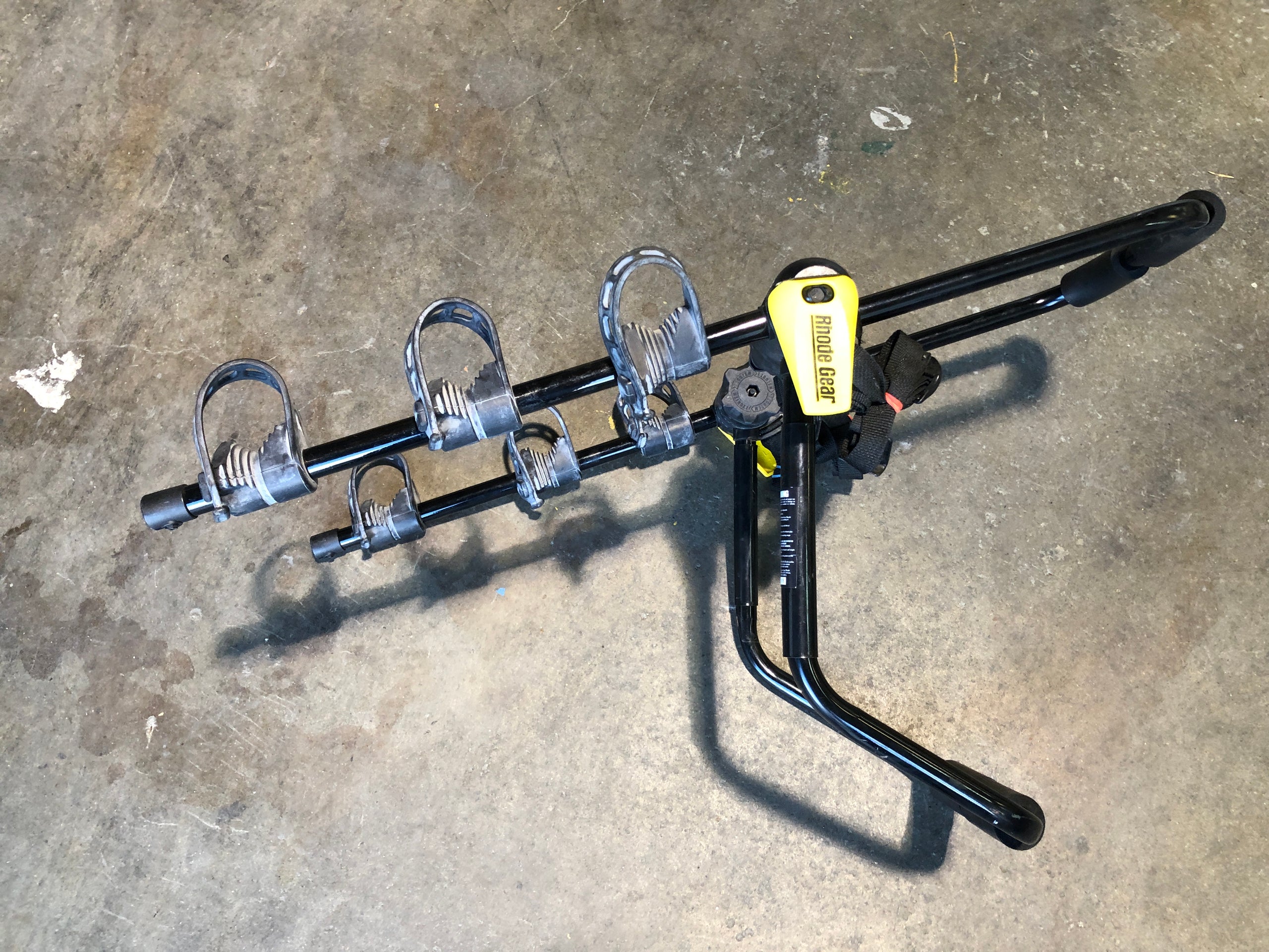 Rhode Gear trunk mount bike rack holds 3 bikes Used Bikes for Sale